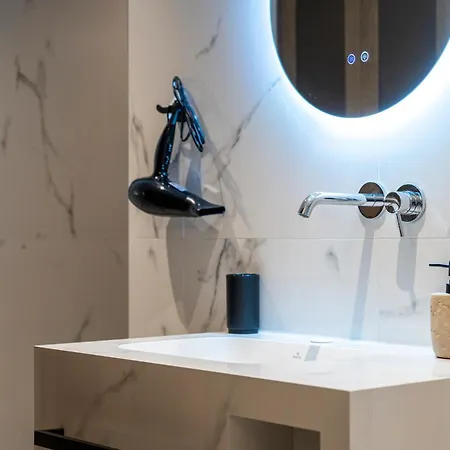 Orama Luxury 아파트